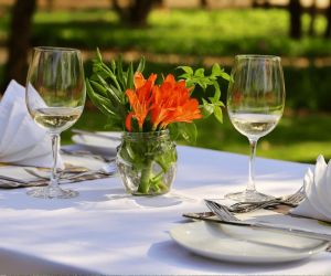 Big 5 Game reserve Gauteng - Golden Impalas resort, served table