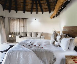 Big 5 Game reserve near Pretoria - Gallery, Villas, bedroom