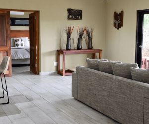Game reserve near Johannesburg - Gallery, Suites, interior